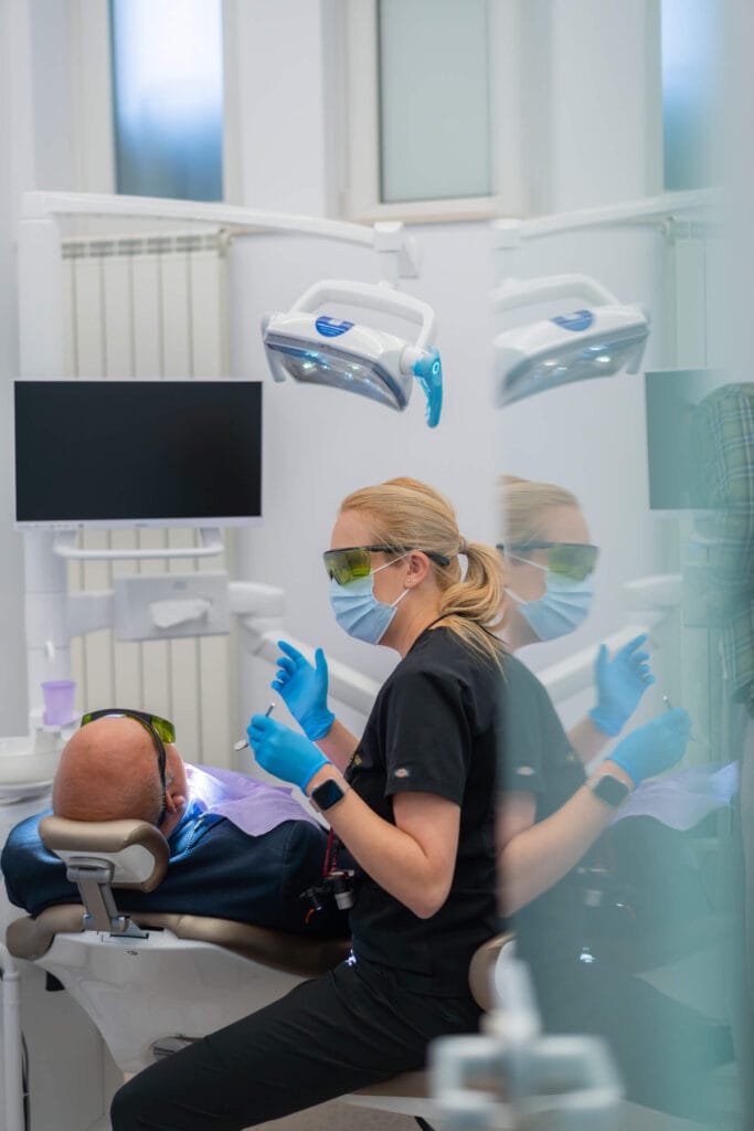 chirurgie dentara cluj napoca chirurg stomatolog